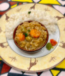 Riz blanc, sauce yassa